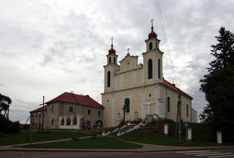 Монастир бернардинців, костел святих Петра та Павла